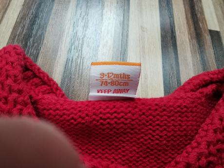 Červený sveter, mini mode,74