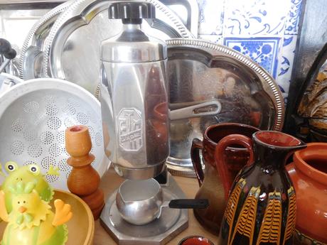 Smalt, keramika, prútené,mlynčeky,,