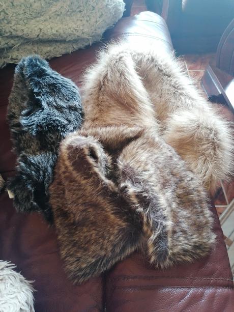 3 ks golierov už aj s poštou,