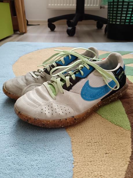 Halovky, nike,38