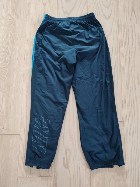 Chlapčenské tepláky, nike,140