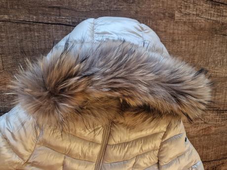 Krásna bunda s pravou kozušinou, s