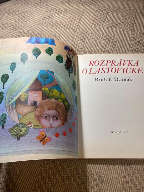 Stará krásna retro kniha rozprávka o lastovičke,