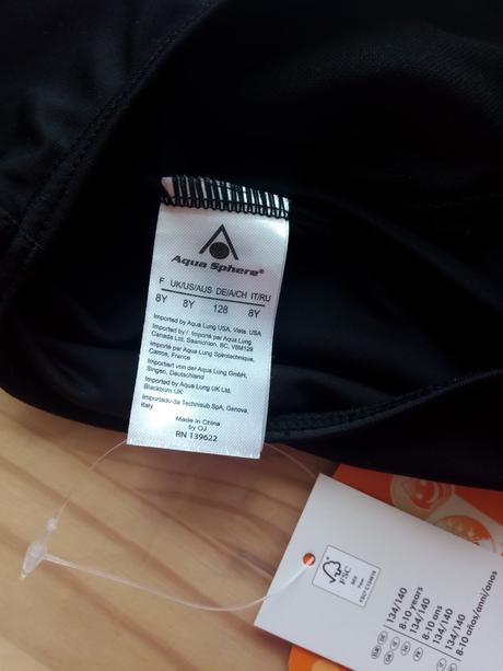 Plavky a čapica, 128