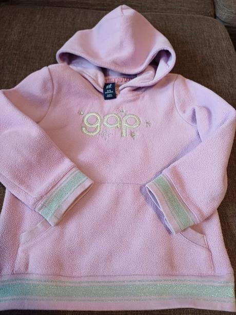 Mikina gap na 4-5 r. ešte poslúži, gap,104