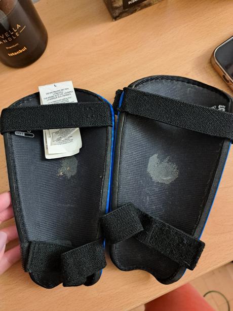 Chrániče na holene,