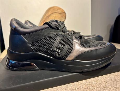 Liu.yo topanky, liu jo,39