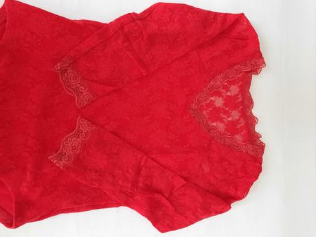 Cipkovane cervene body, s