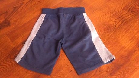 Teplákové kraťasy, 116