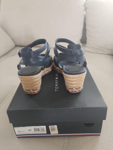 Koženē sandále na platforme, tomy hilfiger, 37, tommy hilfiger,37