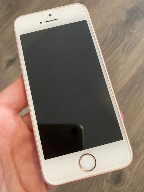 Apple iphone se, apple