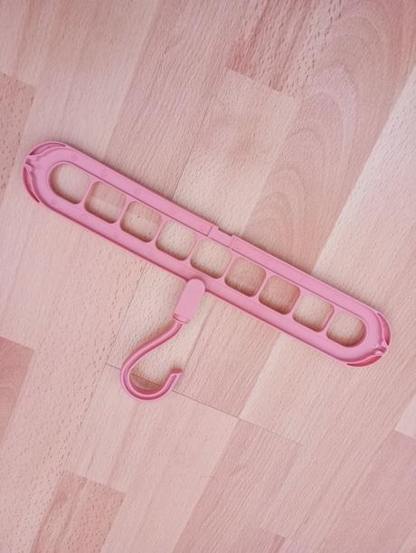 Univerzálny vešiak, 