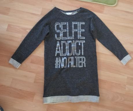 Úpletové šaty, 146