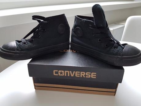 Cierne conversky, converse,26