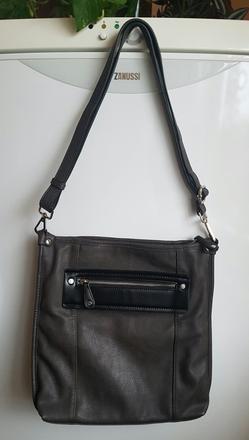 Stredne velka crossbody kabelka,