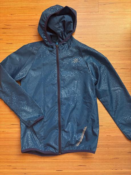 Pršiplášť, decathlon,140