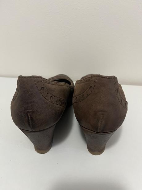 Poltopánky na opätku, baťa,40