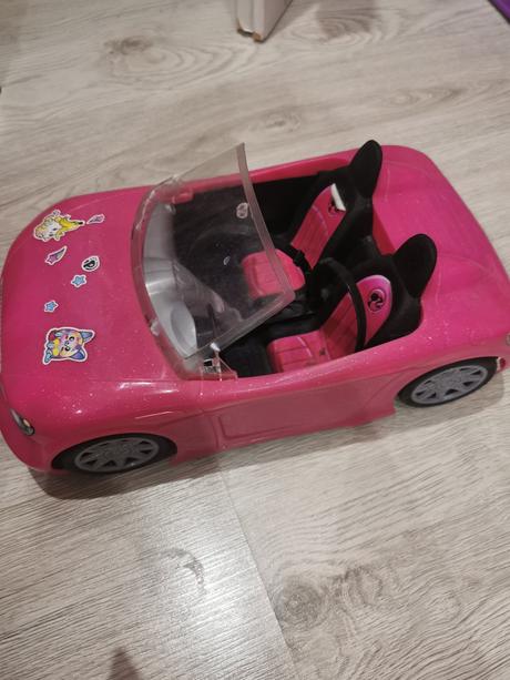 Barbie kabriolet,