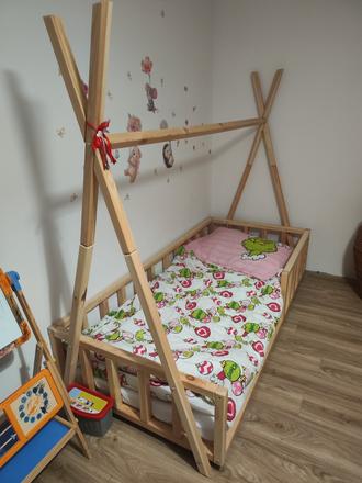 Predám minimálne používanú posteľ aj s matracom, šírka (cm): 80,dĺžka (cm): 180