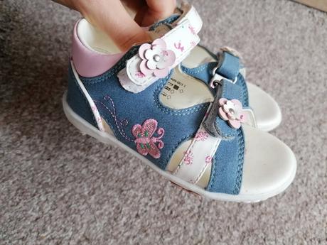 Sandálky, cupcake,23