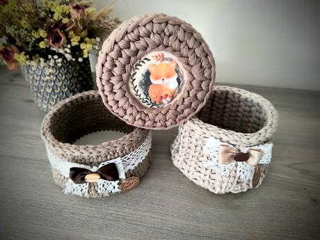 Háčkovaný košík, 