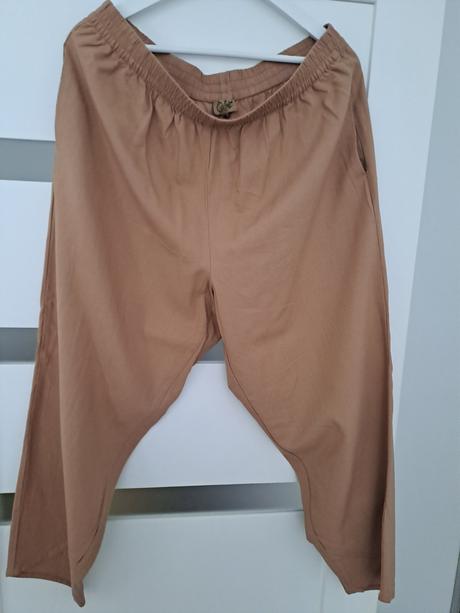 Ľahké nohavice, 46