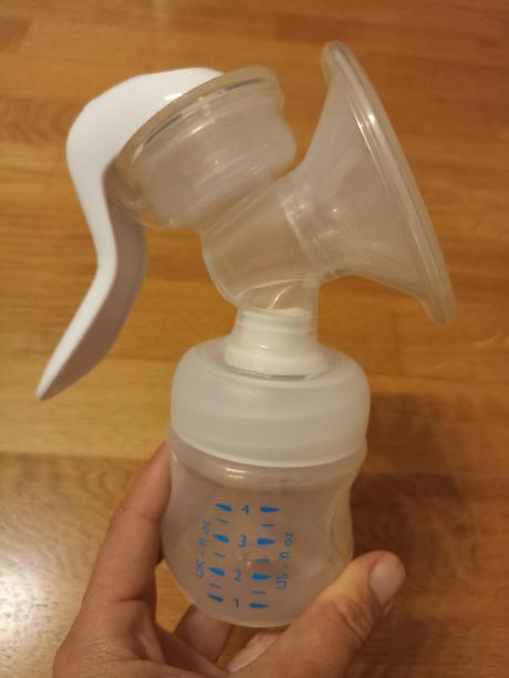 Odsávačka materského mlieka avent, 