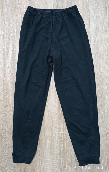 Pyžamové nohavice, 122