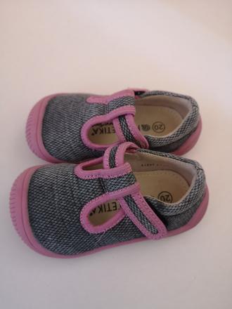 Predám papučky, protetika,20