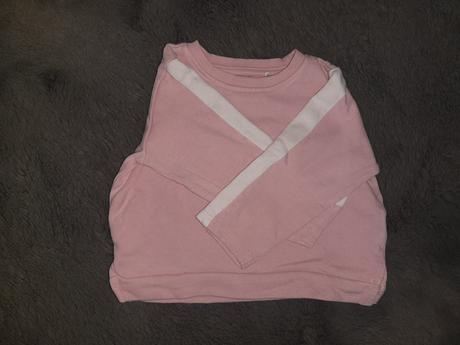 Mikinka, reserved,80