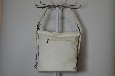 Biela kabelka-kabelkoruksak,