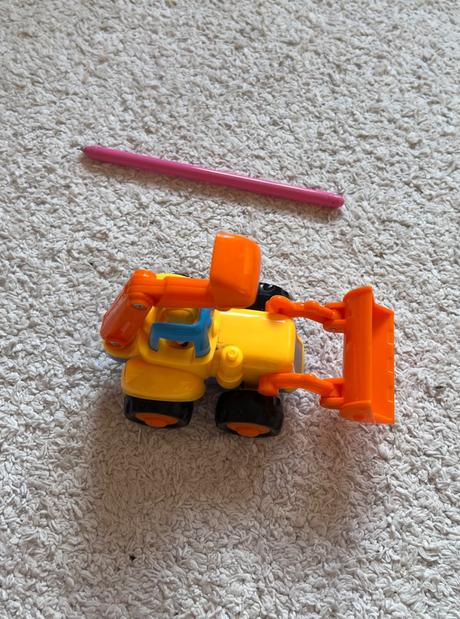 Farebný plastový bager, 