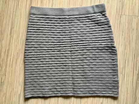 Pleteninova sukňa, atmosphere,42