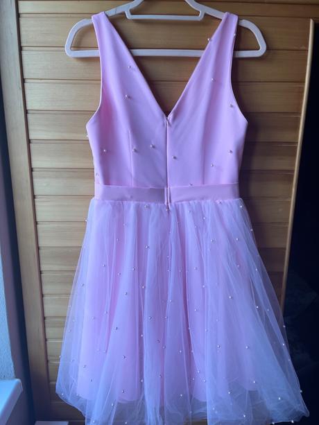 Slávnostne šaty, 38