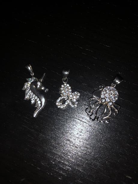 Strieborne privesky, 