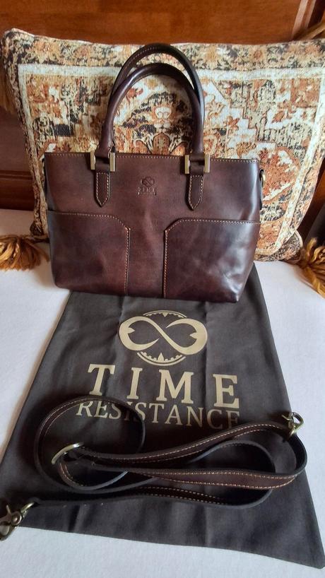 Hnedá kabelka time resistance, 