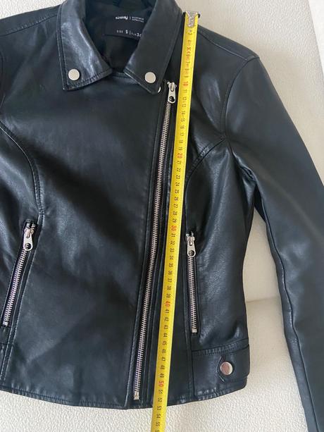 Čierna koženka, sinsay,s