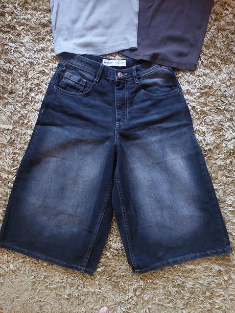 Denimove kratasy + 2x top, bershka,34