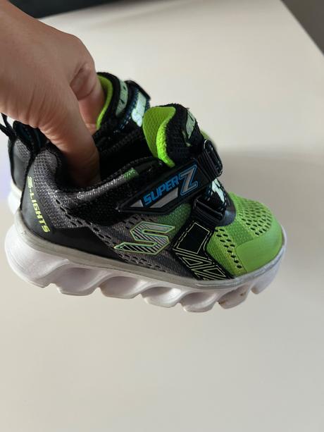 Skechers blikajuce tenisky, skechers,22