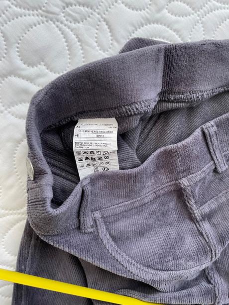 Menchestrové nohavice u.colors of benetton-predané, 146