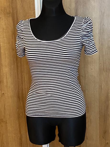 Pásikavé tričko s krátkym rukávom, m