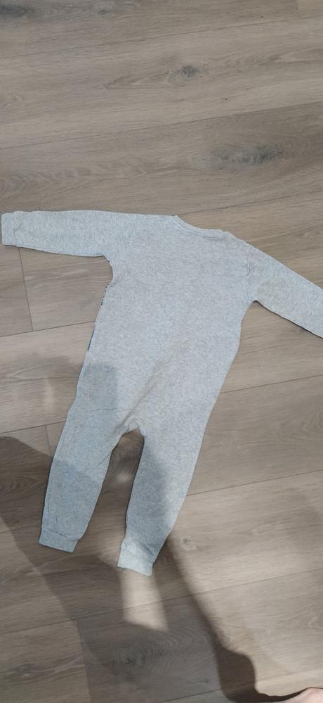 Pyžamo overal, lupilu,92