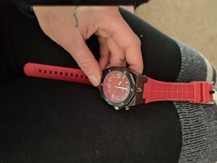 Pánske nové hodinky, paris hilton