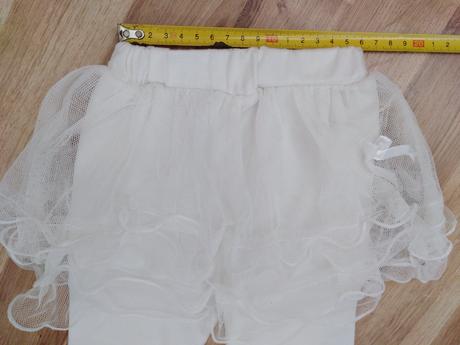 Leginy s tylovou sukničkou, 92