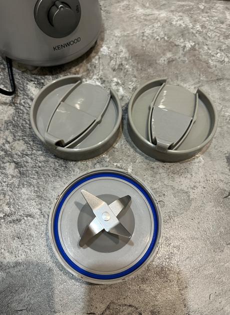 Kenwood smoothie 2go 300w,