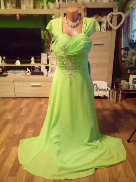 Spoločenské šaty, 36