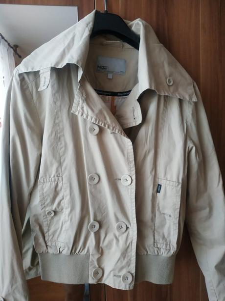 Prechodná bundička do pása zn.wesc, s