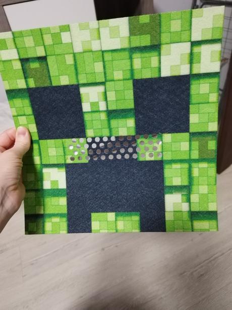 Karnevalová maska minecraft, 