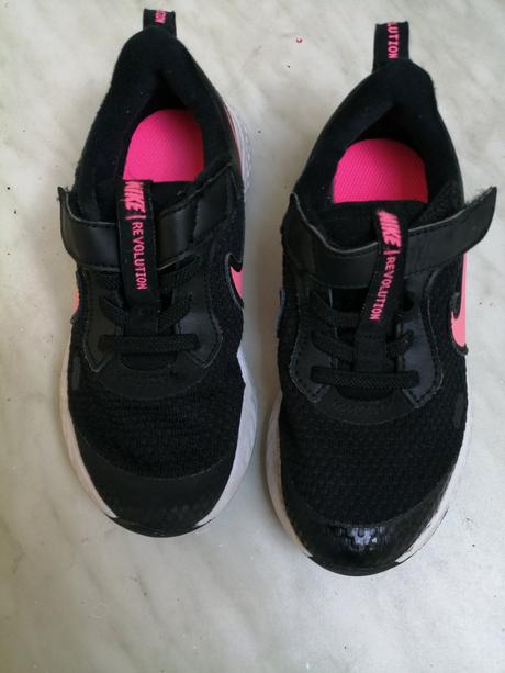 Botasky pre dievčatka značkové nike vel. 27.5, nike,27