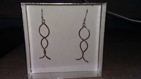 Strieborné naúšnice, 